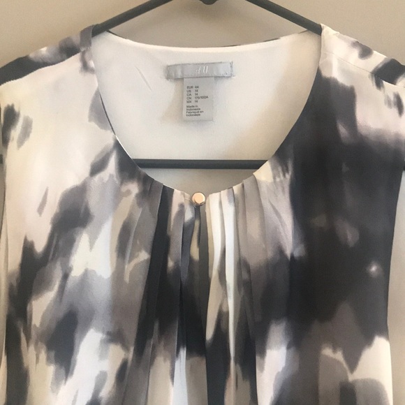 H&M Spring Dress - Picture 2 of 3